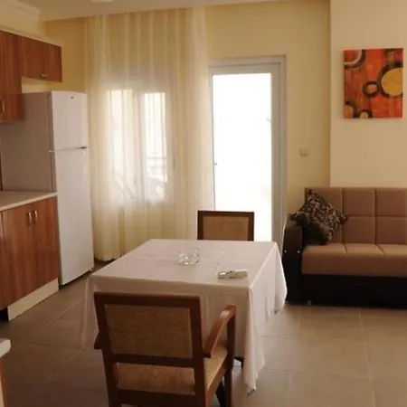 Apartamento Golden Garden Aparts *