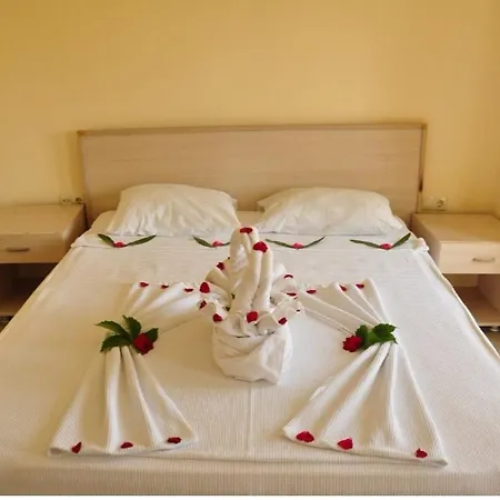 Apartamento Golden Garden Aparts *